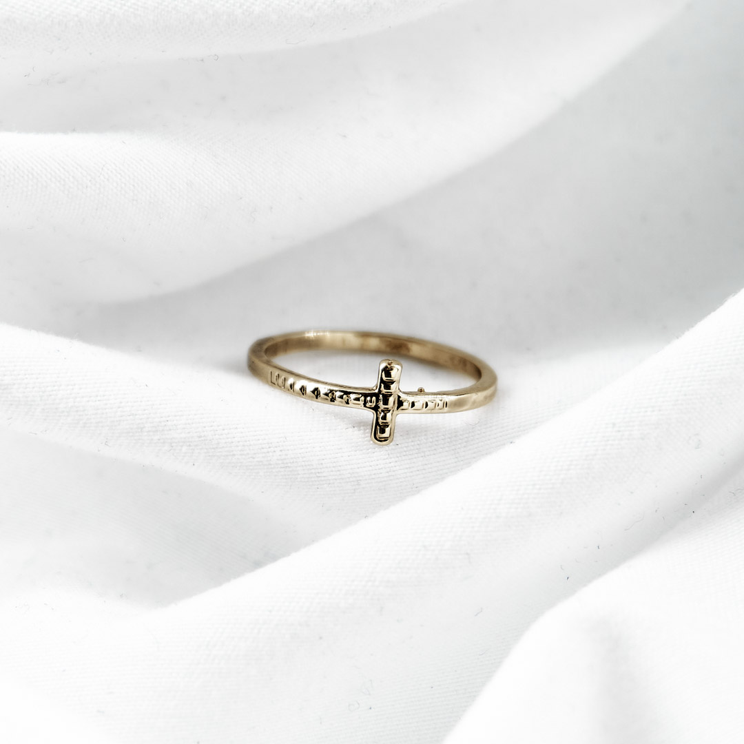 ANILLO CRUZ TALLADO